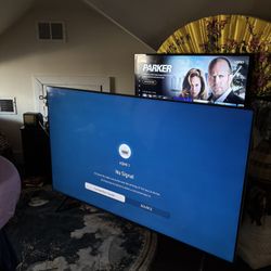 Samsung 70 Inch TV - Chrystal SMART TV