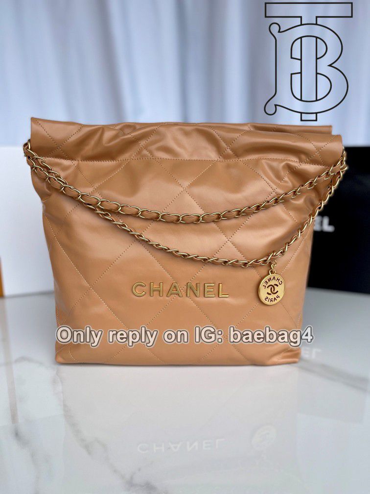 Chanel 22 Handbag 58 Not Used