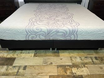King size base y colchon limpio
