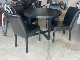 Dining set
