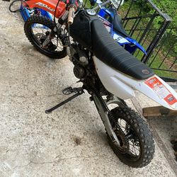 110cc Apollo Dirt Bike 