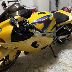 2003 Suzuki 40th anniversary edition GSXR 600Zk3