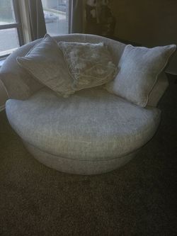 Living Spaces swivel chair