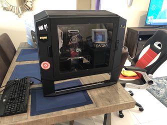 Desktop gaming computer