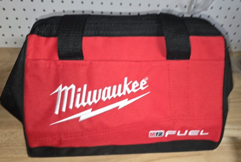 Milwaukee Contractor Bag
