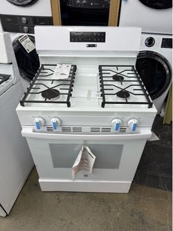 Brand new GE 30 in. 4-Burners Smart Free-Standing Gas Range in White