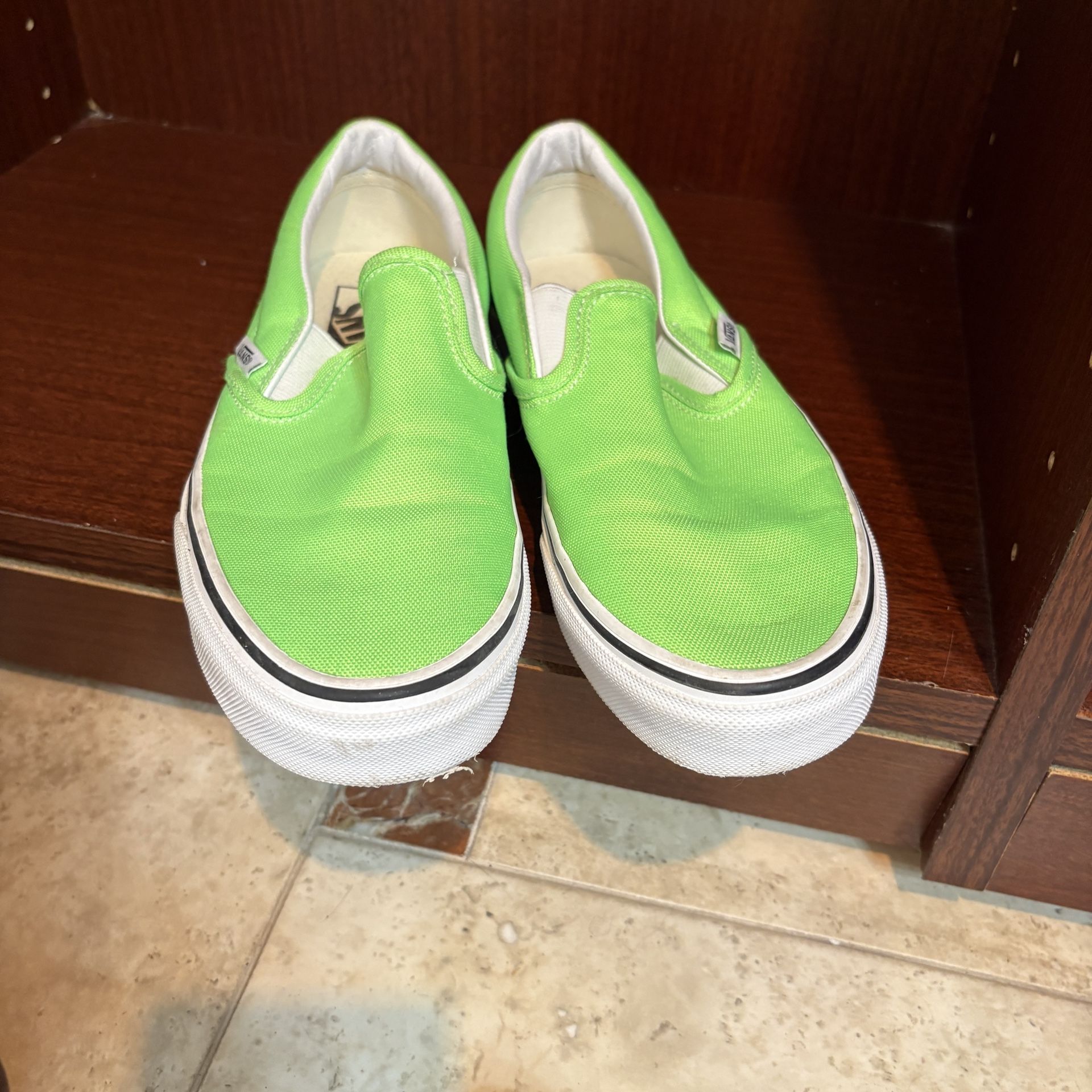 VANS NEW Limited edt neon green  7.5 W size 6 Men Unisex 