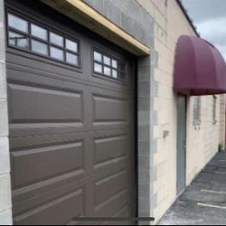 Brand New 9x8 Garage Door With Windows 