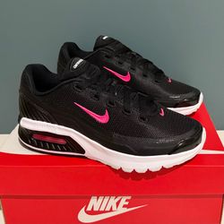 $65 Women’s Nike Air Max Size 6 (Men’s 4.5)
