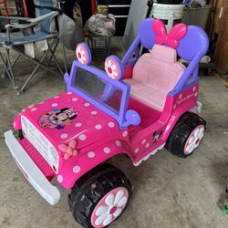 Minnie mouse Jeep