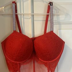 NEW Victorias Secret Bras