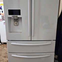 Samsung Refrigerator Very Good Condition Evrithing Works 
