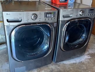 LG High Efficiency Washer and Dryer Set