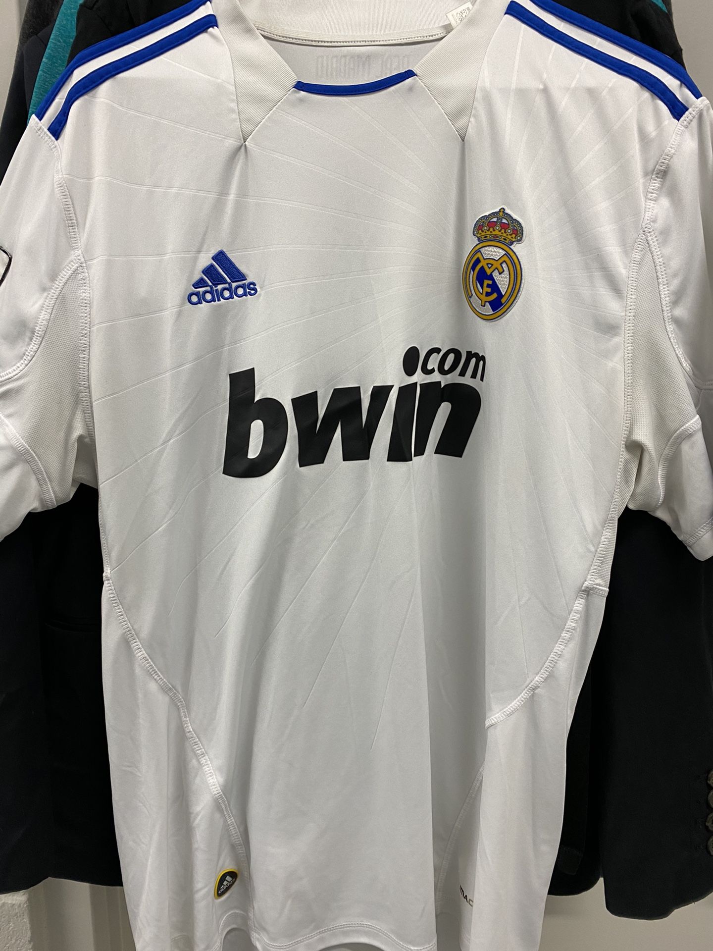 Real Madrid outfit Adidas T-shirt & shorts