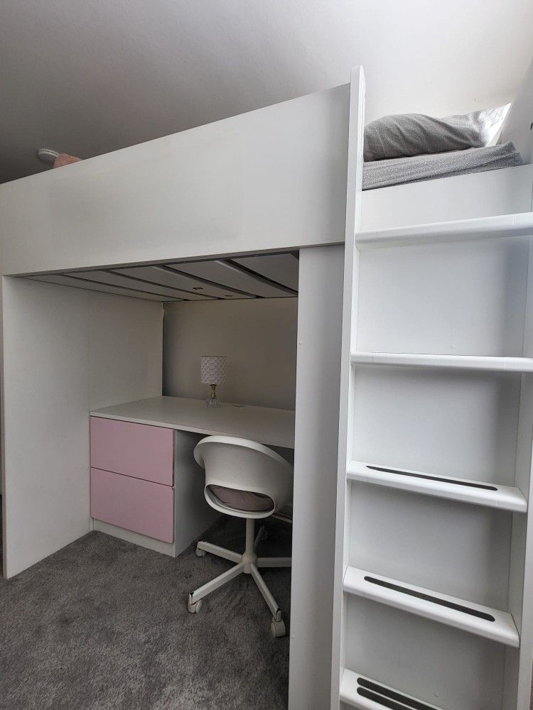 Loft bed with desk 