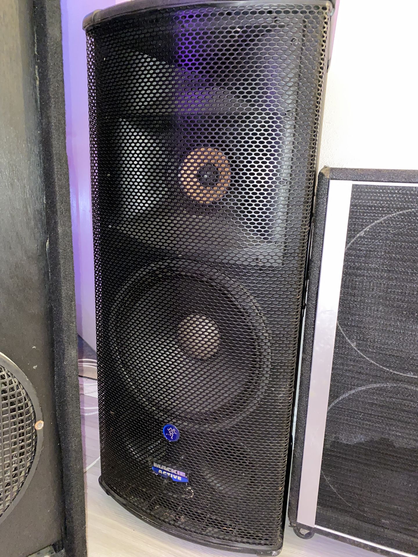 Mackie Speakers , Peavey Speaker Box, Large EV Speaker for Sale in Hollywood, FL OfferUp