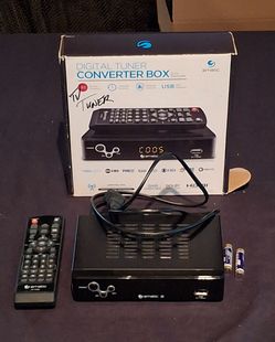 Digital TV tuner/converter