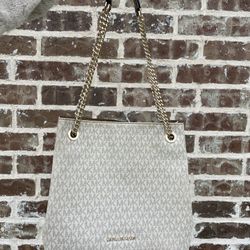 Michael Kors Purse! 