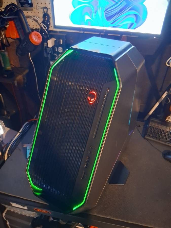 Dell Alienware Desktop PC- Windows 11-1TB SSD, i7, 32 GB - $340