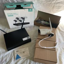 New 8CH Wireless Security Camera System Ip Wifi Nvr (4 Cameras Included)