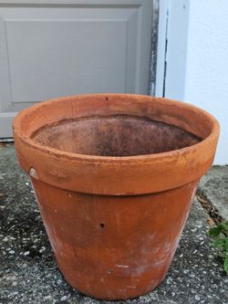 LARGE  CLAY  POT