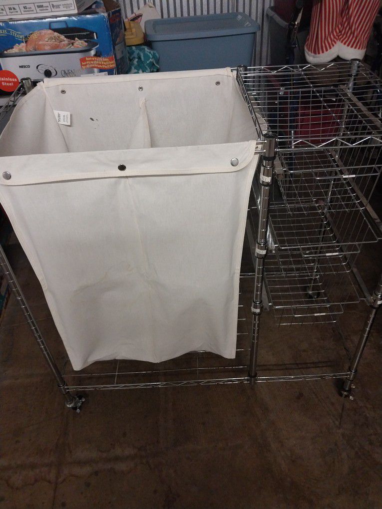 Laundry  Cart  With  3 Baskets 
