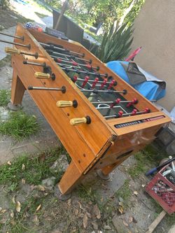 Foosball table/ mesa de futbolito