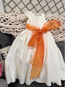 Girls dress