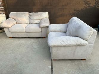 Beautiful Loveseat And Oversized Sofa Chair