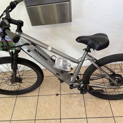 Schwinn Marshall 27.5" Electric Bike