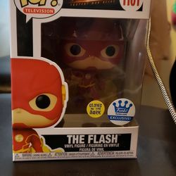 THE FLASH FUNKO POP GLOWS IN THE DARK