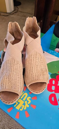 Sandals women's size 8