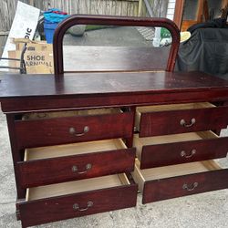 Drawer/Dresser with Mirror