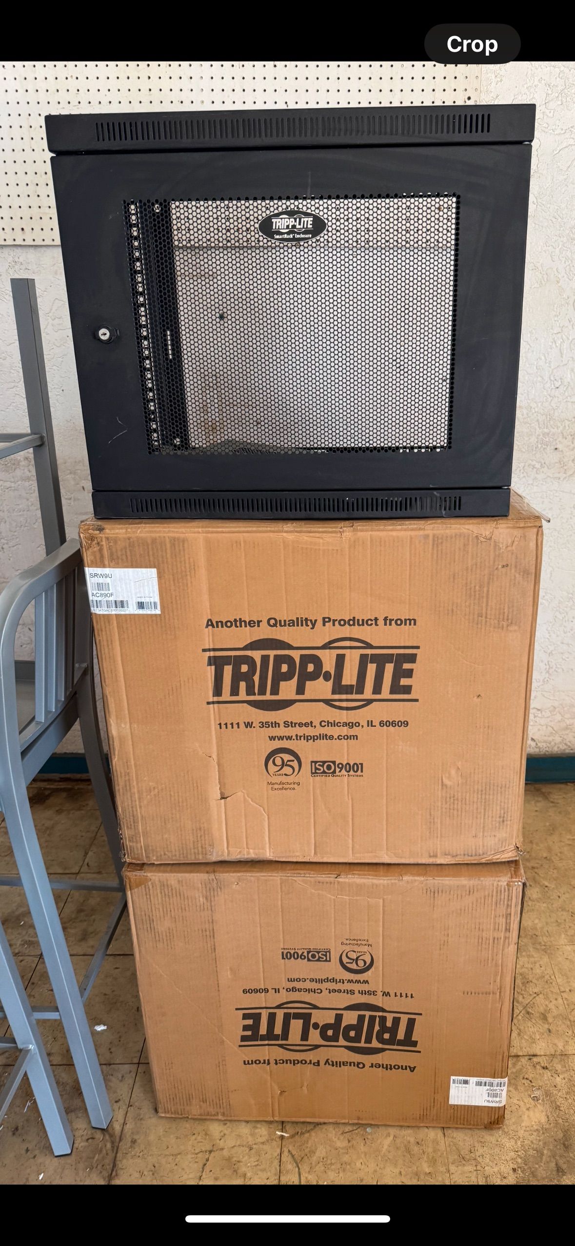 Tripp - Lite Rack enclosed 