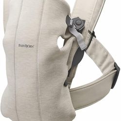 BabyBjörn Baby Carrier Mini