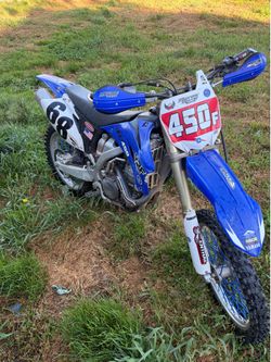 Racing dirt bike