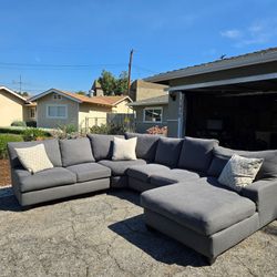 Large Gray Sectional Couch Sofa. I Can_de_liv_er 🚚 