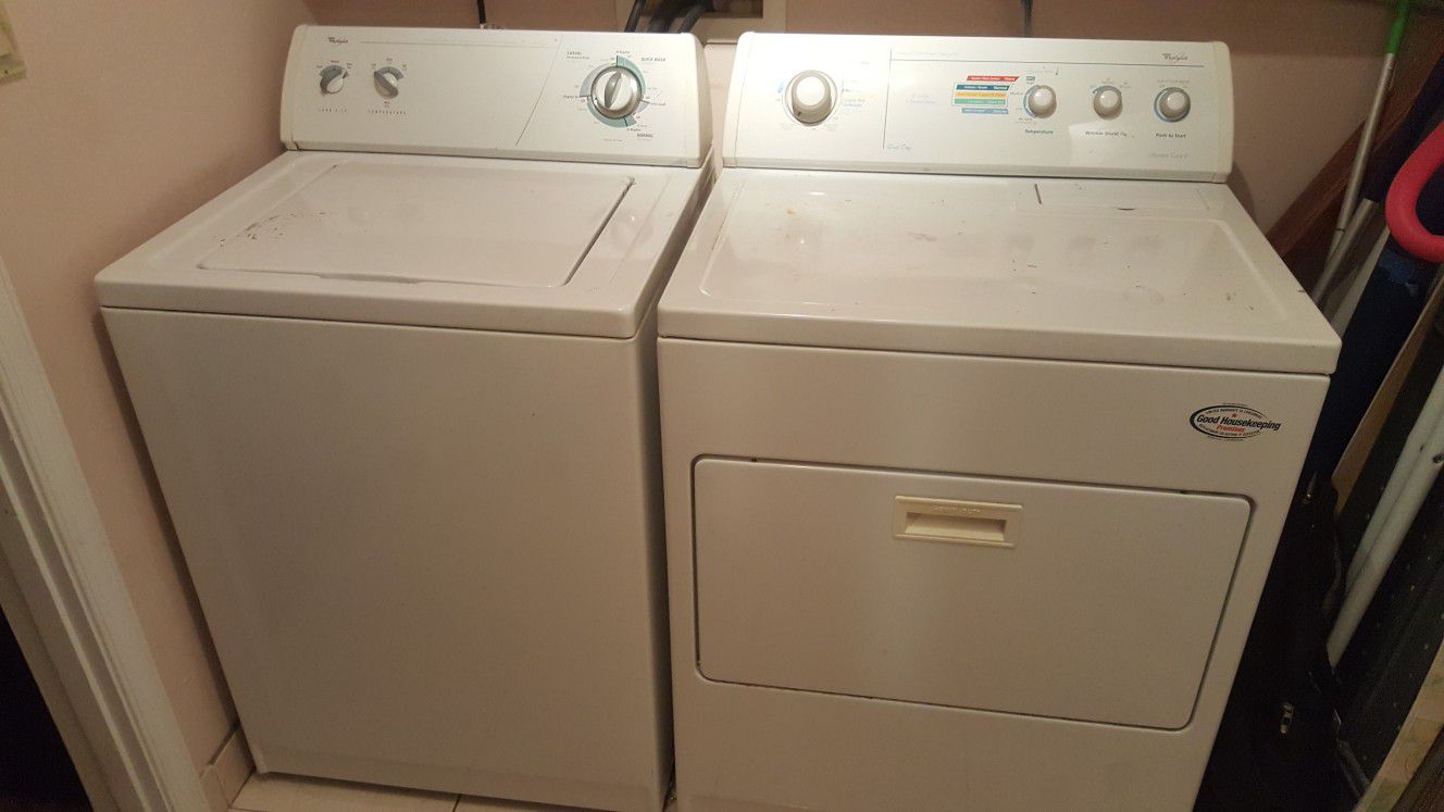 Whirpool washer and dryer set great condition