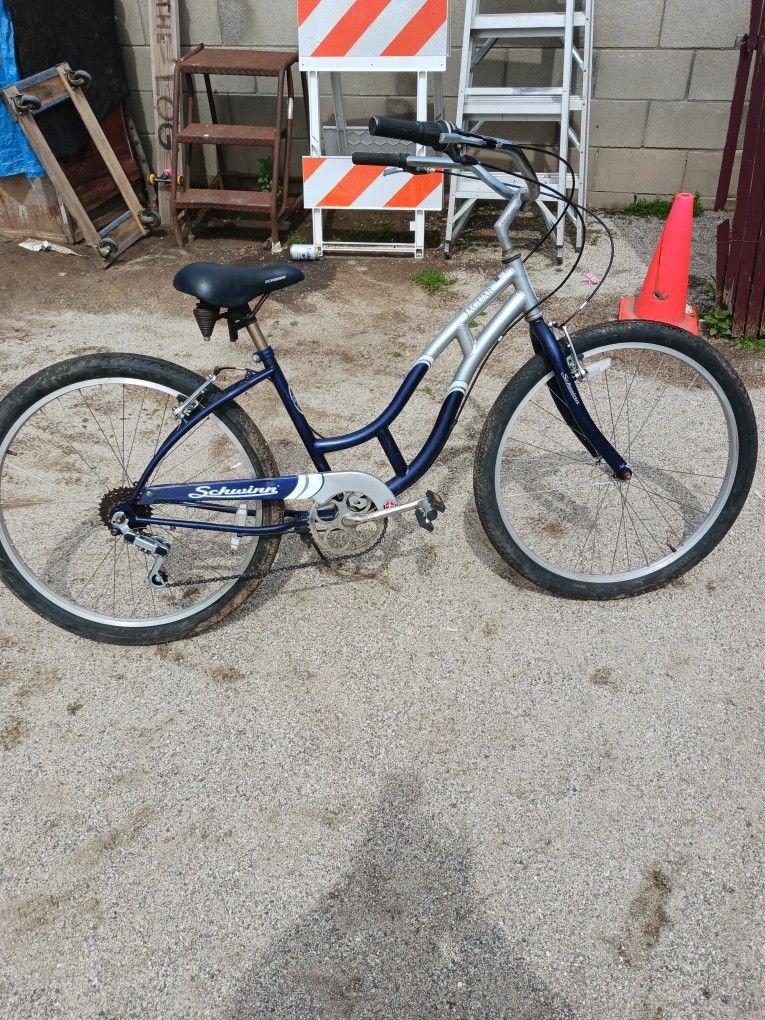 Schwinn Beach Cruiser 7 Speed