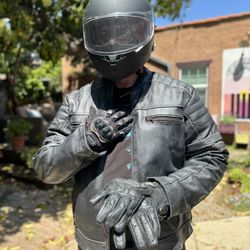 Ultimate Motorcycle Gear Package: Leather Jacket, Bluetooth Helmet & 2 PAIRS of Protective Gloves – All XL