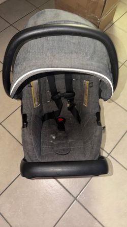 Evenflo car seat with base