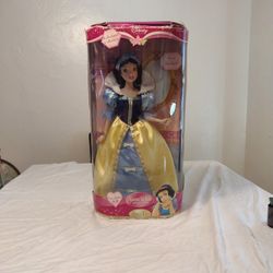 Disney Snow White Large Porcelain Doll