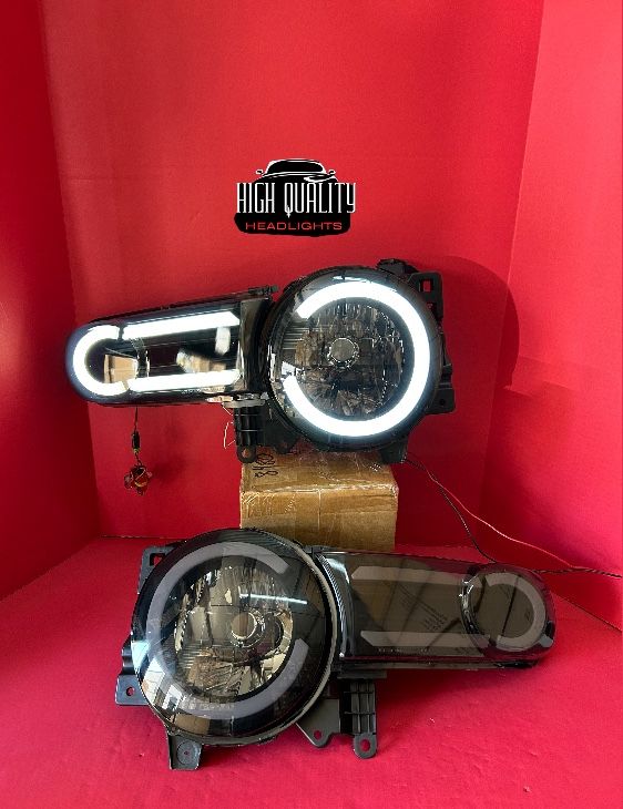 Fj Cruiser  2007. 2014 headlights.