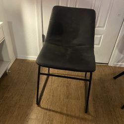 2 Black Chairs With Fabric