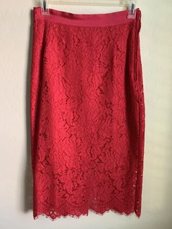 Women’s H&M red lace skirt size 6 small