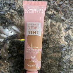 NEW COVERGIRL CLEAN FRESH ALL OVER DEWY TINT IN TOASTED NUDE $4!
