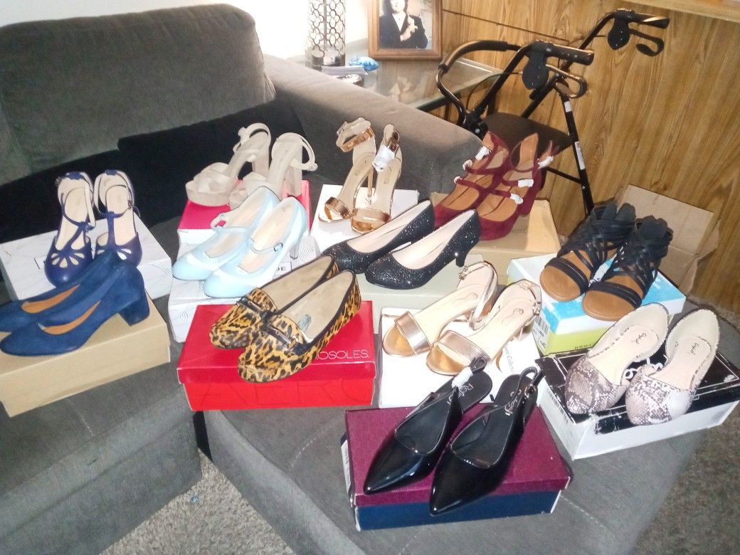 12 Pqir Of Womens Shoes Like New