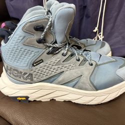 Women’s Hoka Hiking Boots 