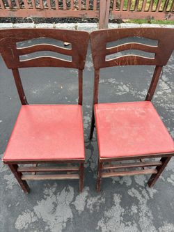 Vintage Pair of Ferguson Treasured Furniture Wooden Foldable Chairs Model 6048 Red Leather Seats