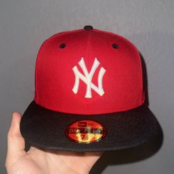 Red New York  Yankees hat (size 1/2)
